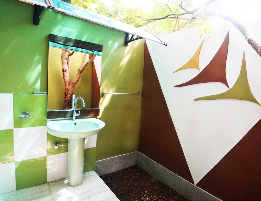 Pelican View Cottages Kataragama Exterior photo
