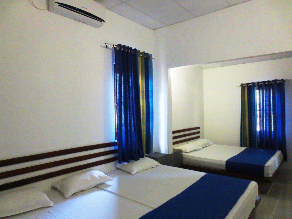 Pelican View Cottages Kataragama Exterior photo